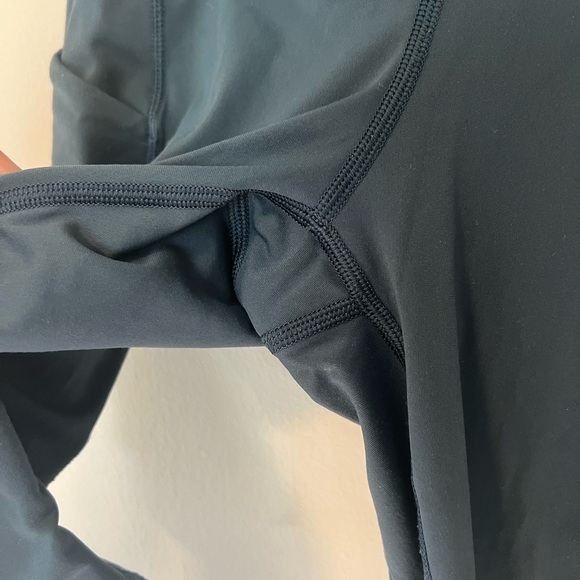 Lululemon Speed Up Tight Warp Tech 28" submarine - Picture 3 of 6